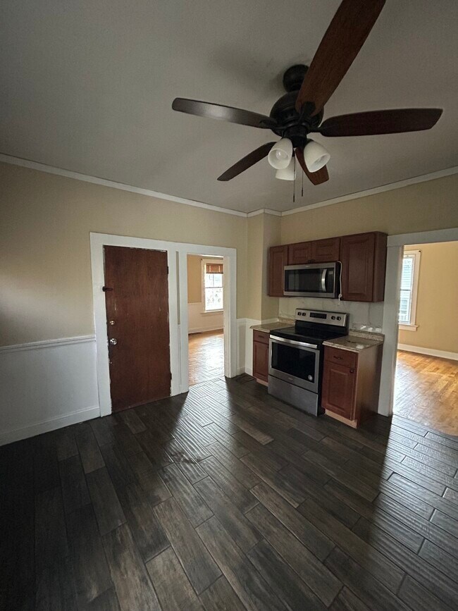 Foto del edificio - 39 Springdale Ave