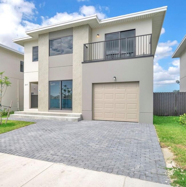 Foto del edificio - 245 NW 13th Pl