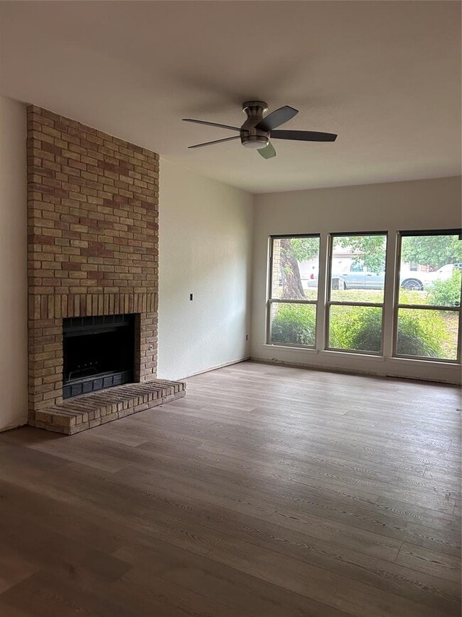 Building Photo - 6604 Hart Ln