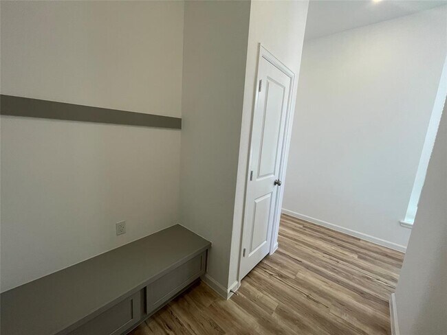 Building Photo - 5558 Amber Brook Ln