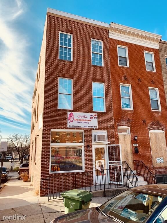 Primary Photo - 3 br, 3.5 bath Condo - 916 N Broadway
