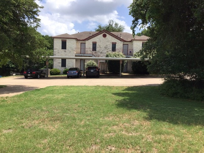 Aparcamiento cubierto gratuito - 3104 Northwest Blvd