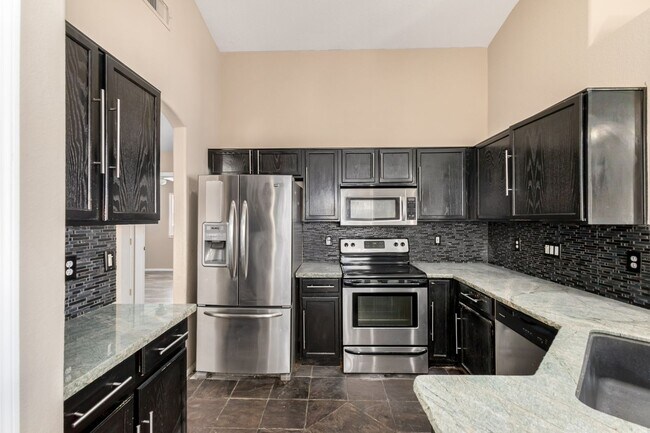 Foto del edificio - Charming 4-Bedroom Peoria Home with Private Pool – Great Location!