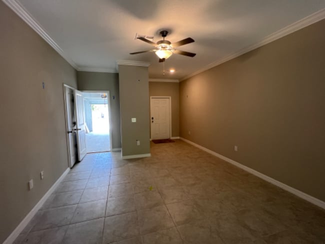 Building Photo - 23269 Willow Glen Way