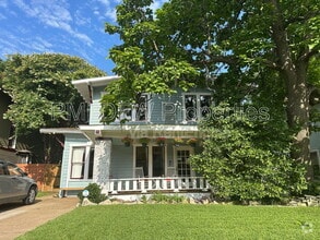 Building Photo - 215 S Montclair Ave