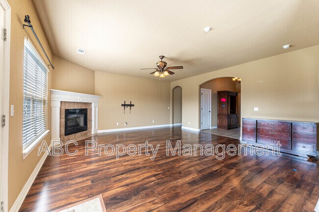 Foto del edificio - 126 S Angus Ln