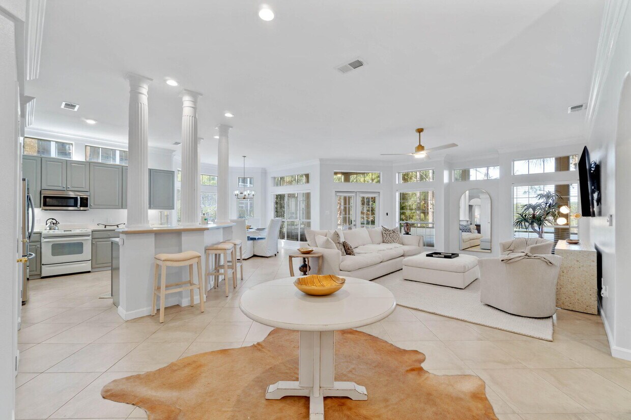 Primary Photo - 5280 Tivoli Dr