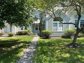 Building Photo - 108 Quail Ct