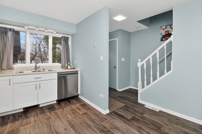 Building Photo - 14816 S Penn Rd