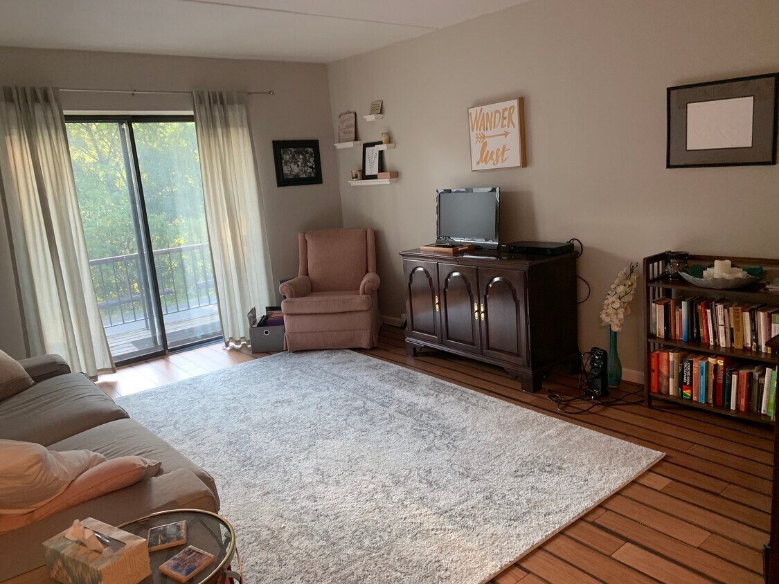 2017 Thornberry Dr Unit 2017, Pittsburgh, PA 15237 Condo for Rent in