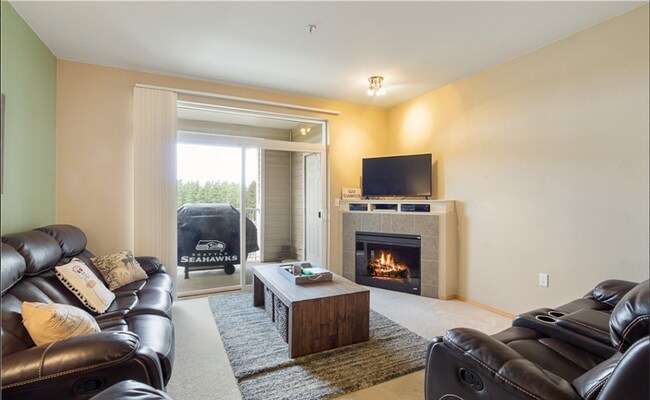 Building Photo - Beautiful Waterford Crossing 2 bedroom Condo