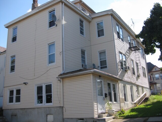 Primary Photo - 236 Broadway