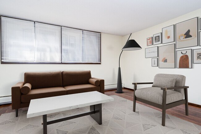 Foto del interior - 2626 Fremont Ave S