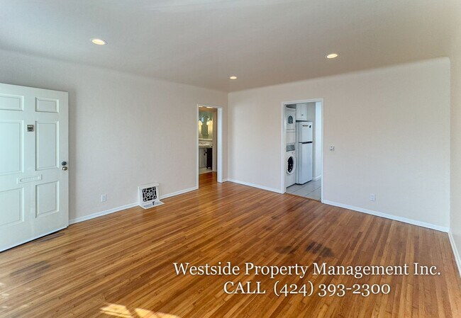 Foto del edificio - Charming Westside 2+2 Highly  Desirable Ma...