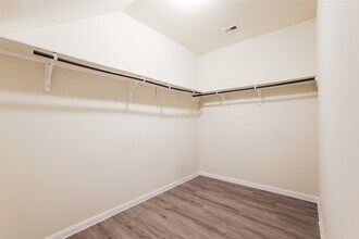 Building Photo - 12330 Roy Mix Bohn Lane