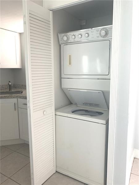 Foto del edificio - 3750 NW 115th Ave