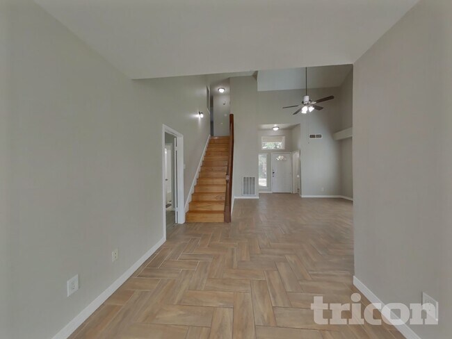 Building Photo - 13603 Lynnville Dr