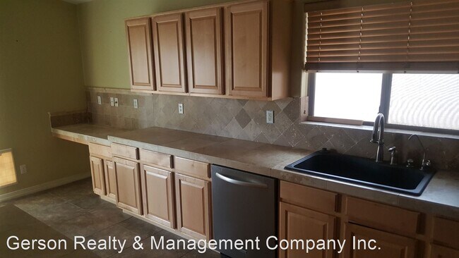 Foto del edificio - 3 br, 2 bath House - 39913 N. Zampino St.