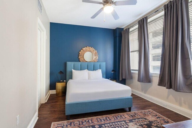 Building Photo - 925 Common St