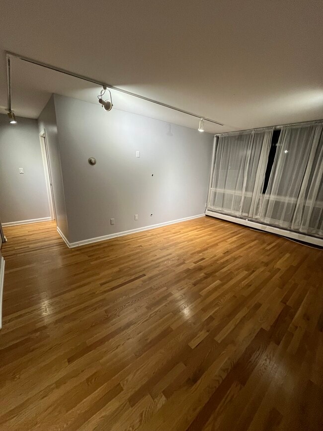 Building Photo - 150 Bird Ave