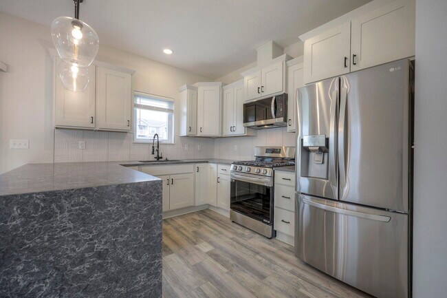 Foto del edificio - 22919 W 72nd Ter