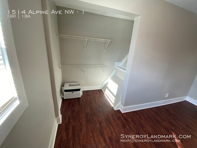 Building Photo - 1514 Alpine Ave NW