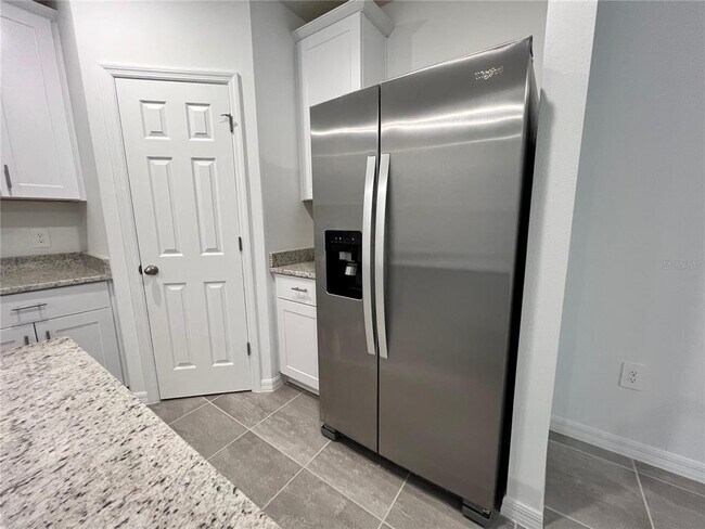 Foto del edificio - 16404 Happy Eagle Dr