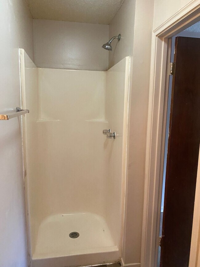Foto del edificio - 2 bedroom 2 bath town home in a gated comm...