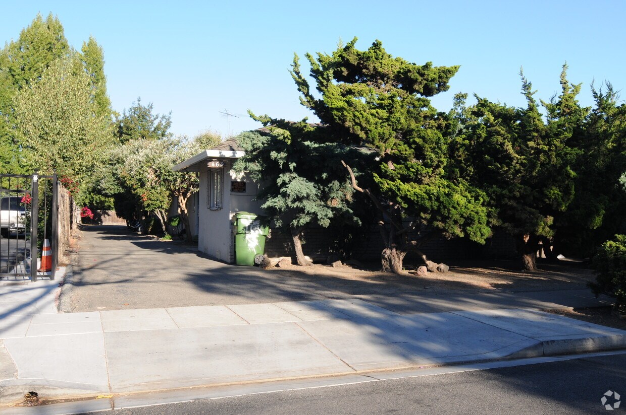 Building Photo - 460 South Buena Vista Avenue