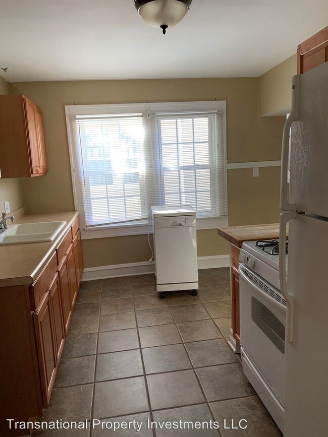 3561 Ingleside Rd, Shaker Heights, OH 44122 Room for Rent in Shaker