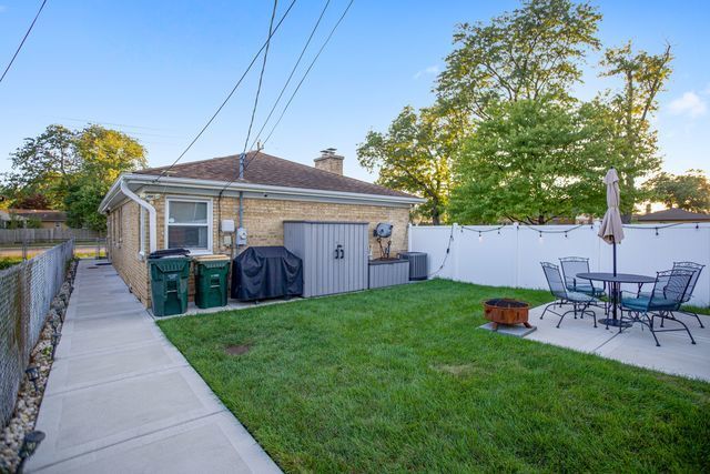 Foto del edificio - 8001 N Elmore St