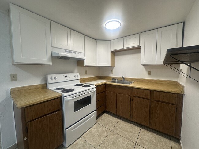 Building Photo - 4707 Cessna Ave