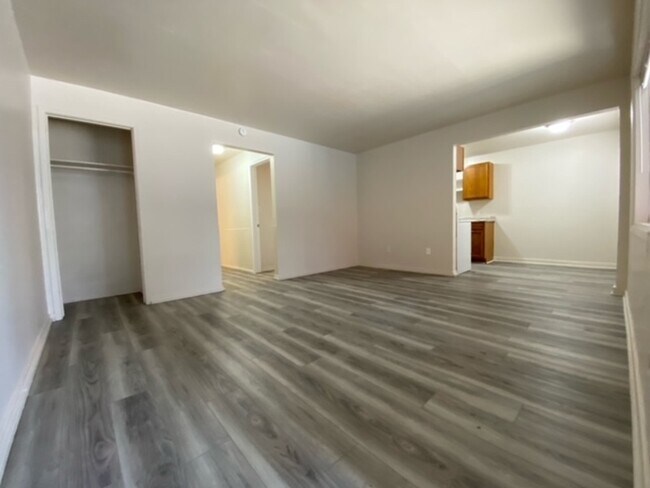 Foto del edificio - 1506 N Post St