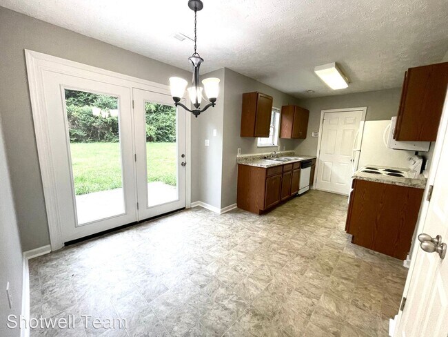 Foto del edificio - 3 br, 2 bath House - 1629 Romulus Ln