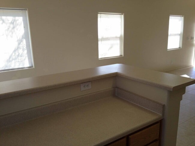 Building Photo - Two Story townhouse with one car garage.