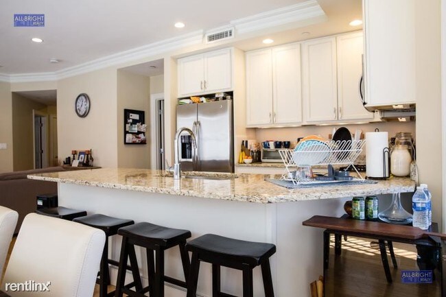 Foto del edificio - 152 Chestnut Hill Ave