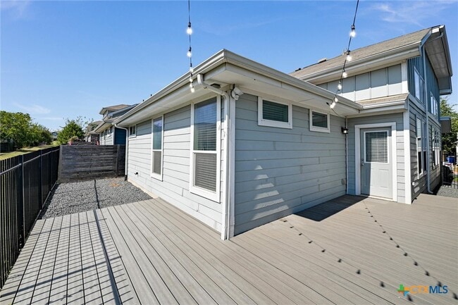 Building Photo - 2205 Capulet St