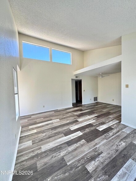 Building Photo - 2519 Sunny Slope Dr
