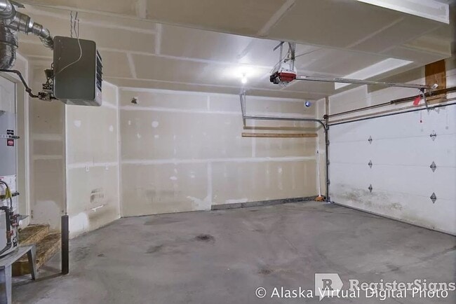 Building Photo - 2400sqft Eagle River Single Family Home w/...