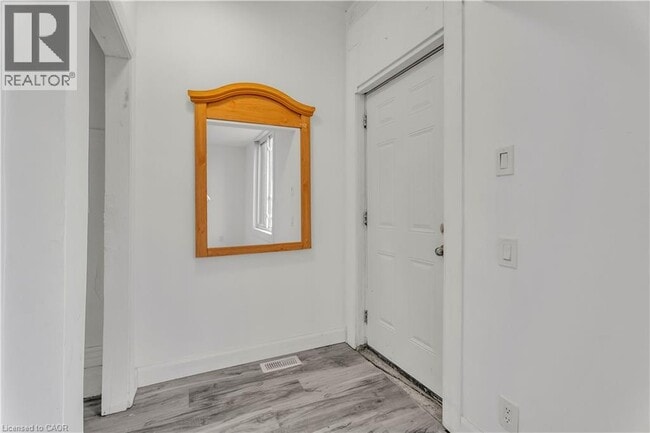 Building Photo - 338 Hamilton Rd