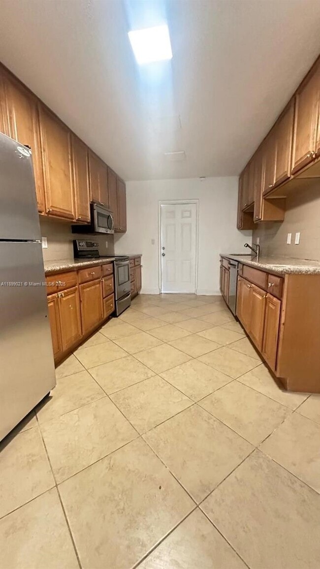 Foto del edificio - 1753 NE 18th St