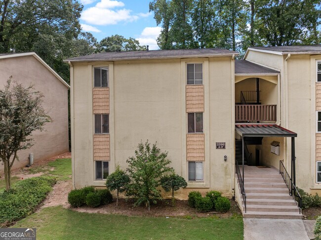 Foto del edificio - 2390 Lawrenceville Hwy
