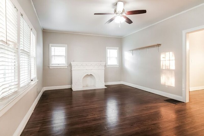 Foto del edificio - 1541 N Denver Ave