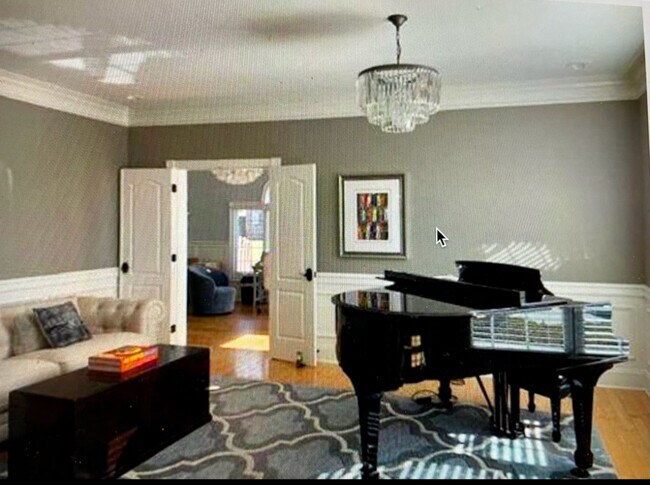 Building Photo - 9308 Club Hill Dr