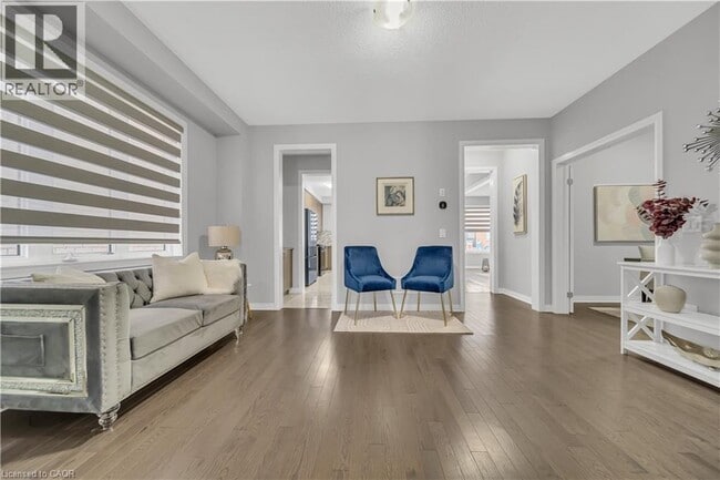 Building Photo - 22 Rustic Oak Trl