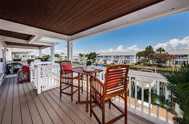 Foto del edificio - 4834 Beach Dr SE