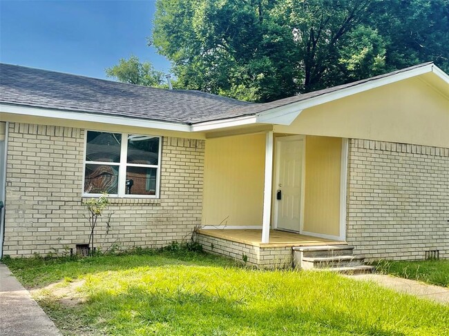 Building Photo - 406 E Houston St