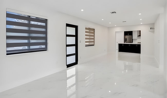 Building Photo - 7881 Hope St