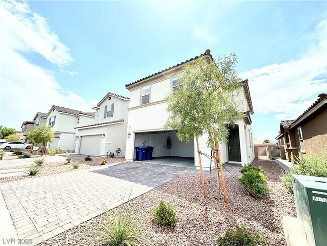 Building Photo - 5803 Holbeche St