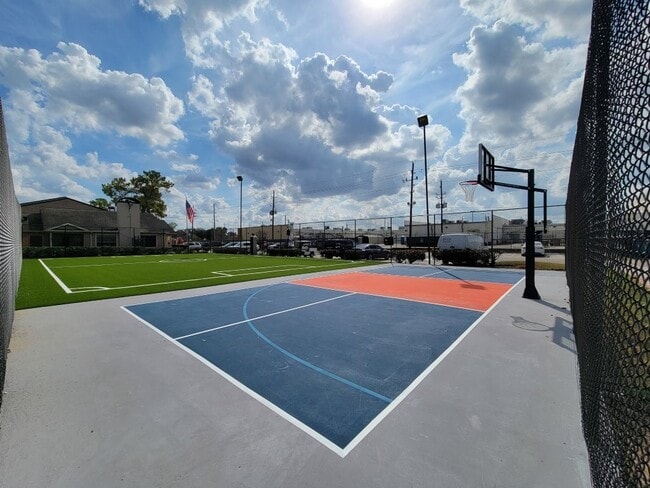 Foto del edificio - Champions Pointe Apartments